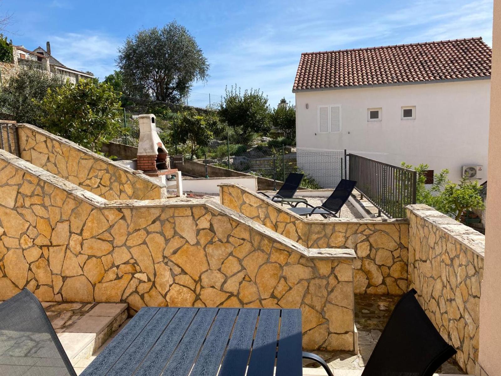 Apartments Dante Domus Aurea Milna  Dış mekan fotoğraf